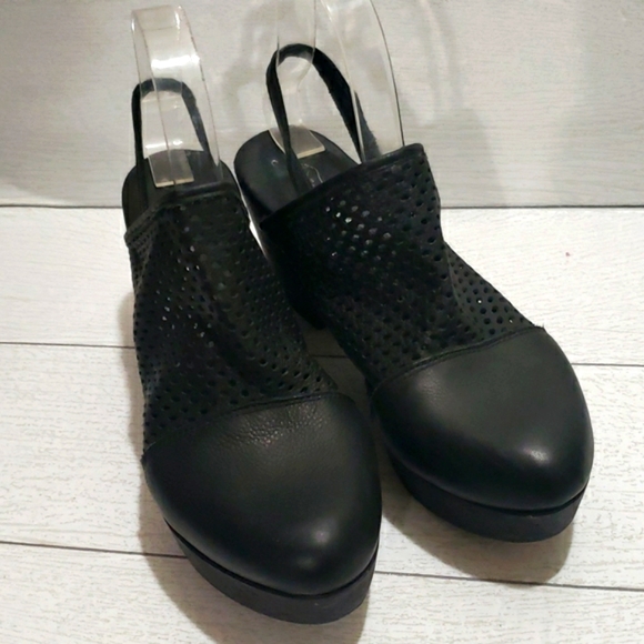 Free People 40 (9-9.5) black leather mules sling back with wood platfor… - Picture 2 of 9